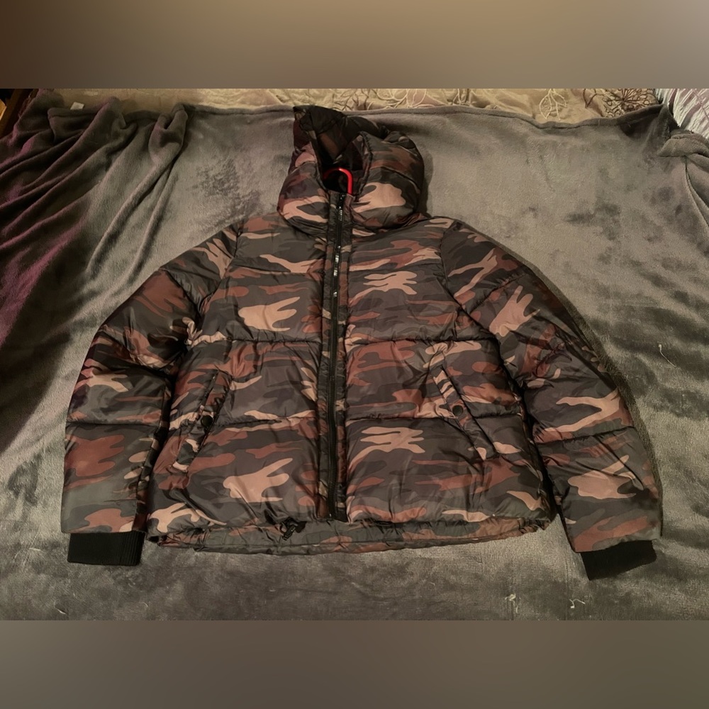 American Eagle Camo Puffer Jacket